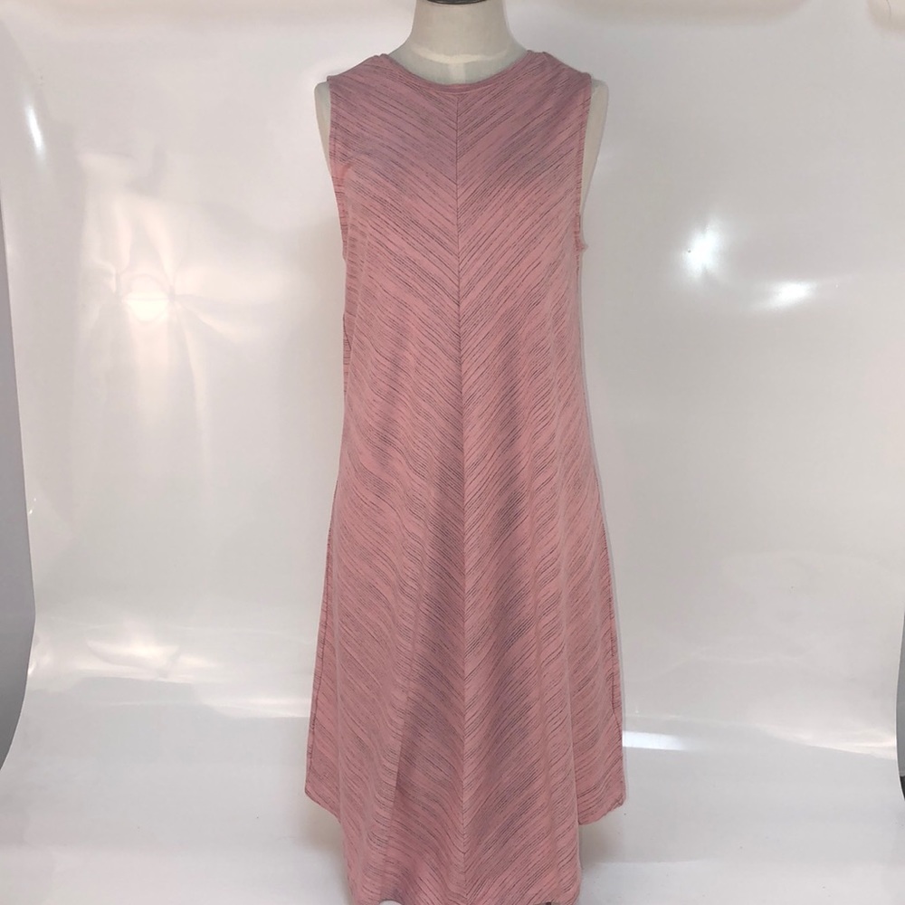 Sleeveless dress